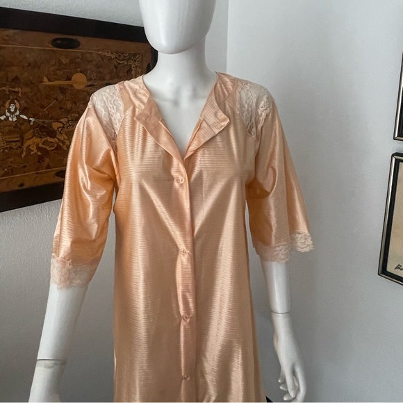 Modavon Peach Nylon Robe - Picture 1 of 10